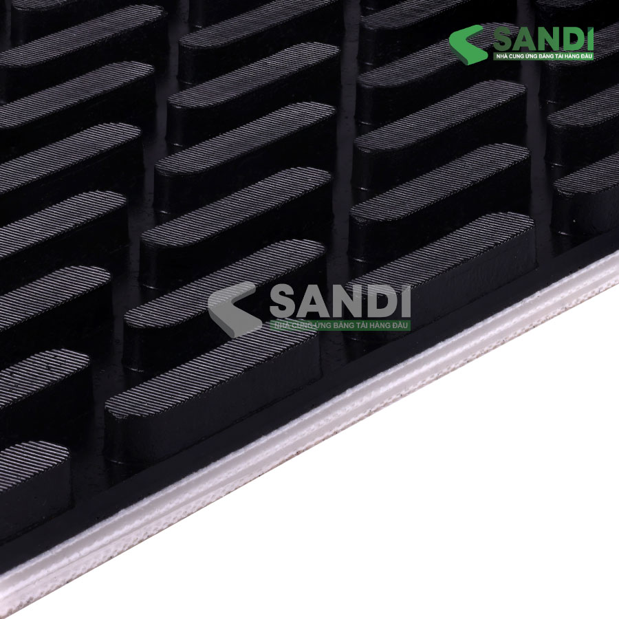  Băng tải Sandi PVC đen nhám hạt dưa 8.5mm